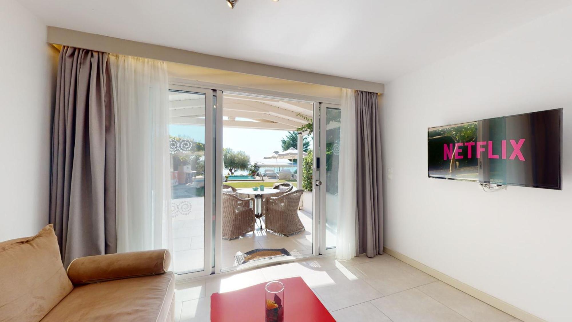 Acrotel Athena Villa เอเลีย ภายนอก รูปภาพ